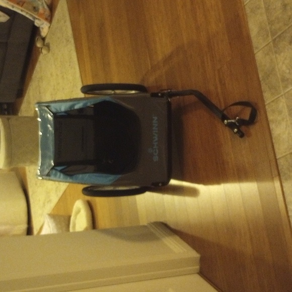 Schwinn Dog trailer - Picture 2 of 2